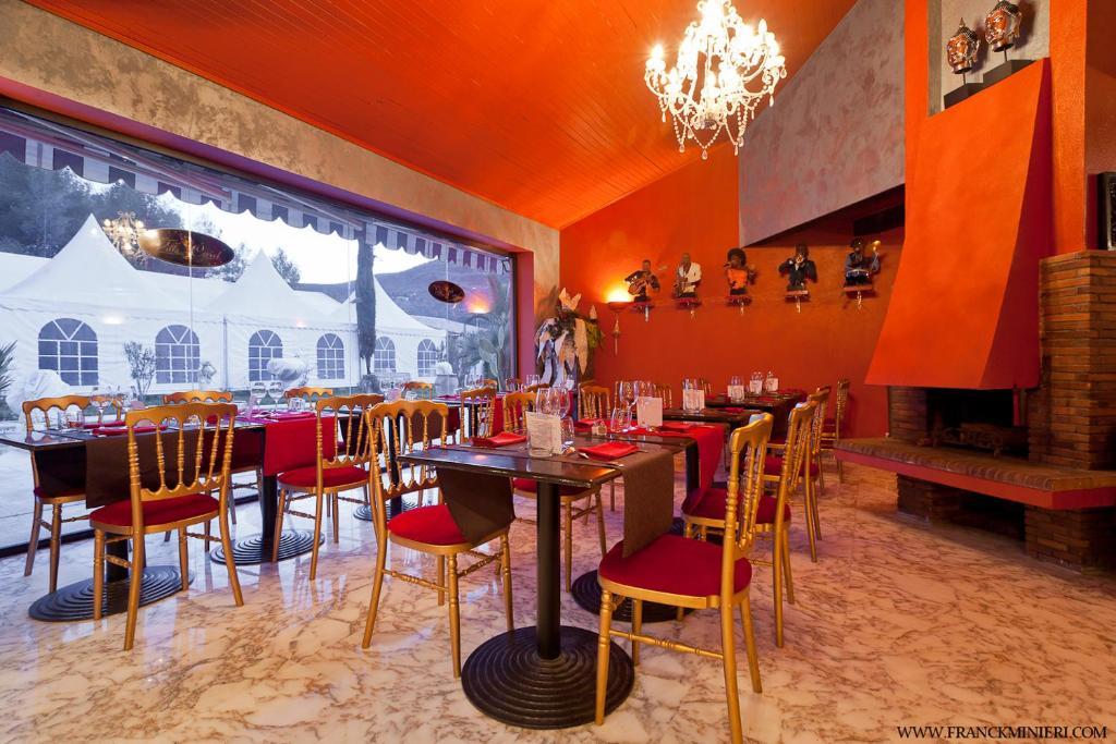Villa Cyriel Contes  Exteriér fotografie